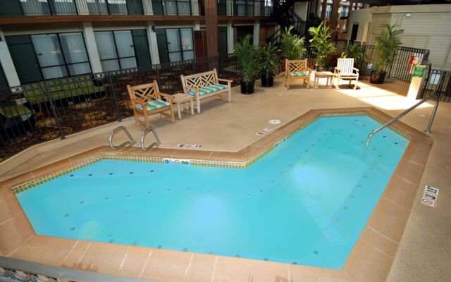 Radisson Hotel Lenexa Overland Park