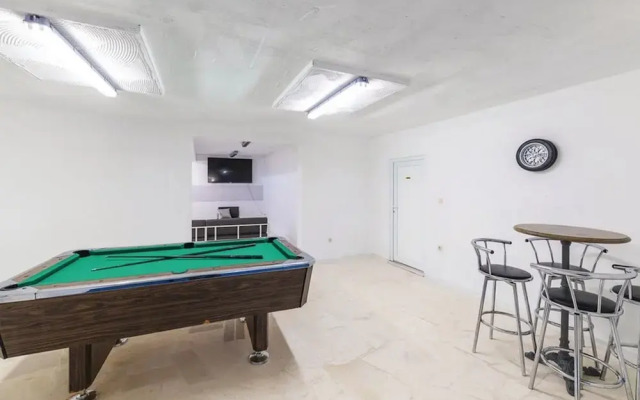 Exquisite Spacious Villa Bufaline With Pool and Gym