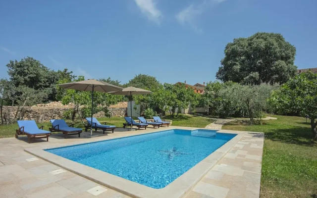Holiday Home in Valtura With Swimming Pool