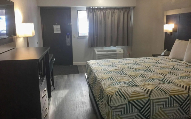 Motel 6 Burnsville, MN