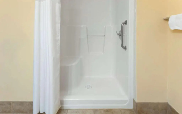 Super 8 Fort Saskatchewan