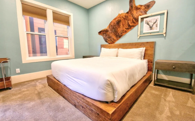 The Groveland Hotel