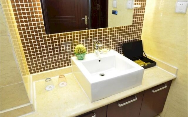 Lantuo Business Hotel