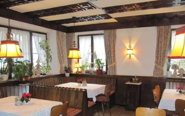 Hotel Restaurant Pension Krone Post