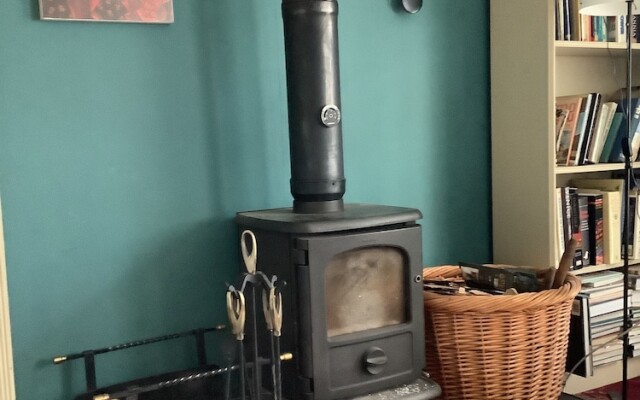 Lowri Cottage Hotel