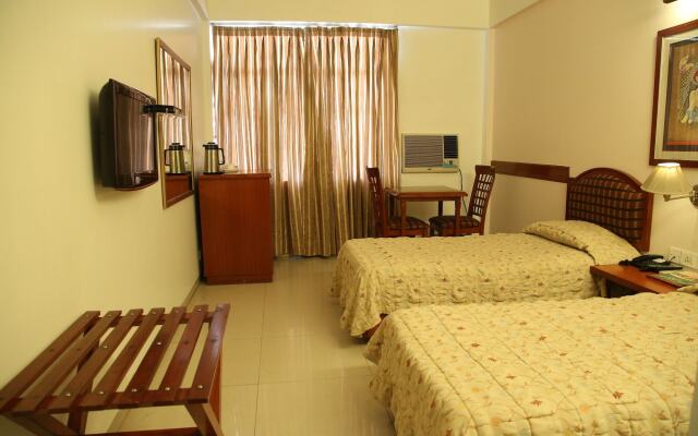 Hotel Tourist Deluxe
