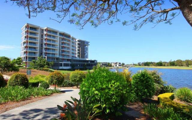 Signature Waterfront Apartments