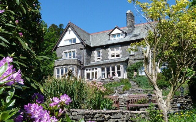 Sawrey House Country Hotel