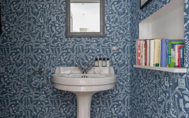 Portland Road X by Onefinestay