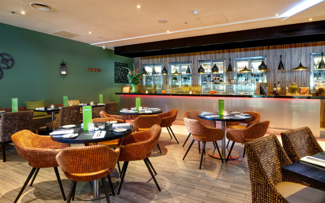 Novotel London West