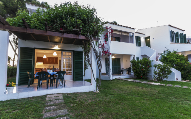 Apartamentos Las Brisas I & II