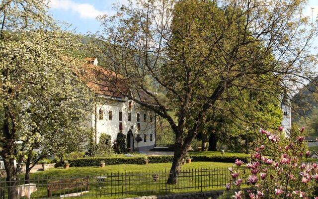 Hotel Kendov Dvorec