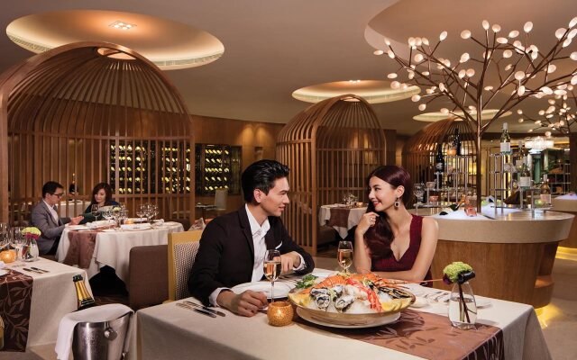 StarWorld Hotel
