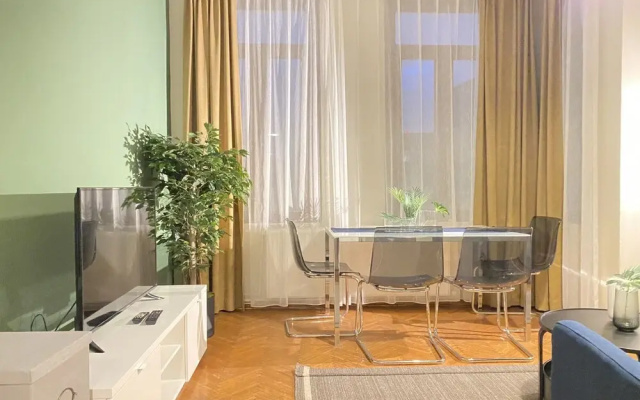Sleek Flat With Central Location in Beyoglu