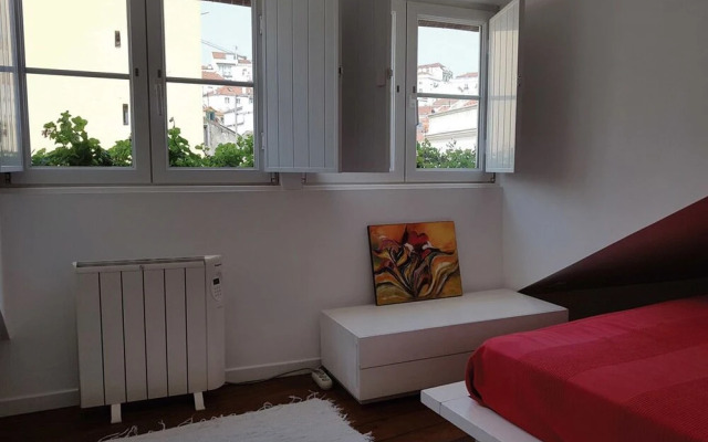Stylish Lisbon Apartment in Alfama