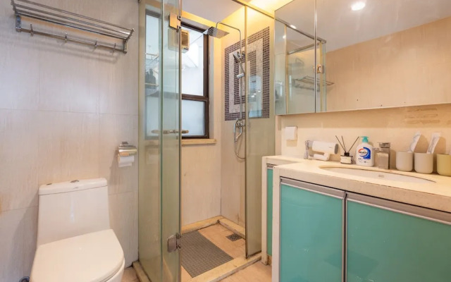 Locals Boutique Apartment  Huafa  No.5
