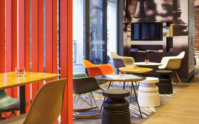 ibis Versailles Château