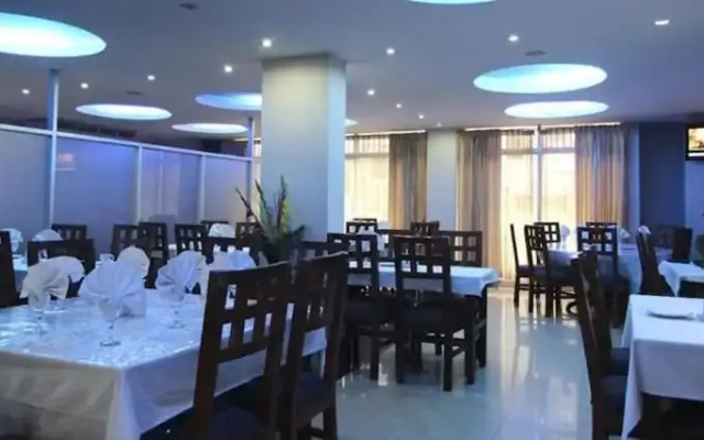 Hotel Holiday Xpress