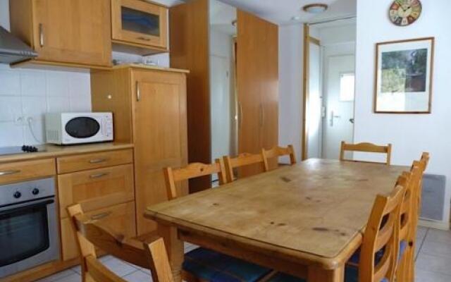 House Maison Independante Avec Petit Jardin Et Garage 3 Chambres