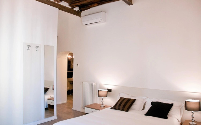 Giuturna Boutique Hotel