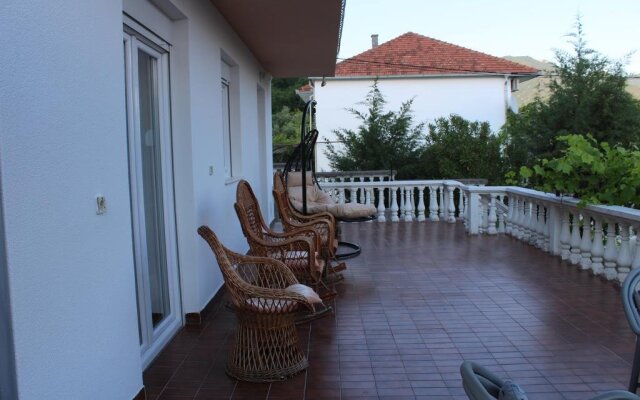 Villa Mia Apartments