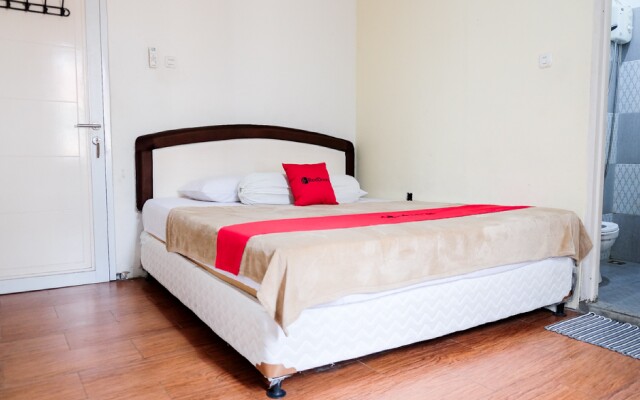 RedDoorz near Kebun Raya Bogor 2