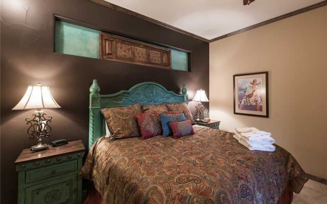 Sky Hawk Lodge - Four Bedroom Cabin