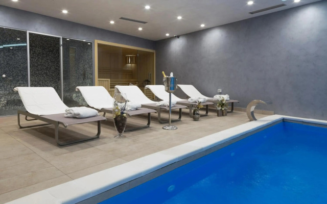 Hotel MIR
