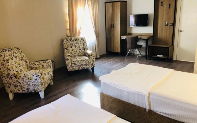 Suvari Hotel