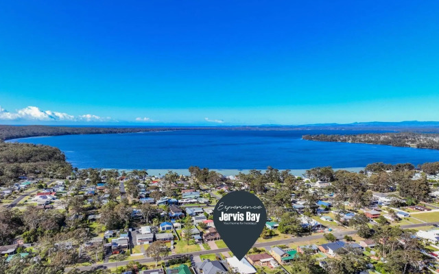 Luxury Spacious Entertaining Areas and Close to Hyams Beach