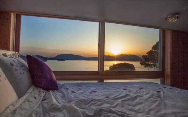 Yeosu The Sea of Counting Stars Pension