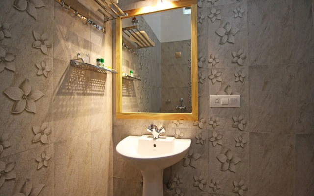 OYO 5776 near Mussoorie Road