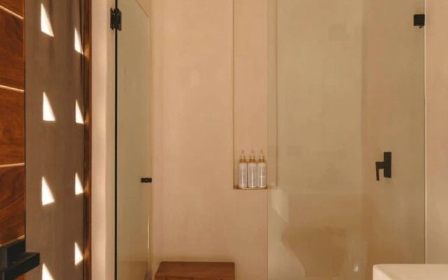 Boutique Condo w Private Pool in La Veleta