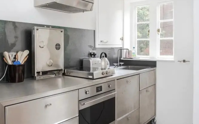 Stylish and Unique 1 Bedroom Flat in Shoreditch