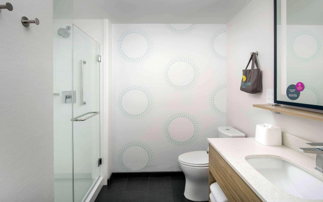 Tru by Hilton Nashville Downtown Convention Center