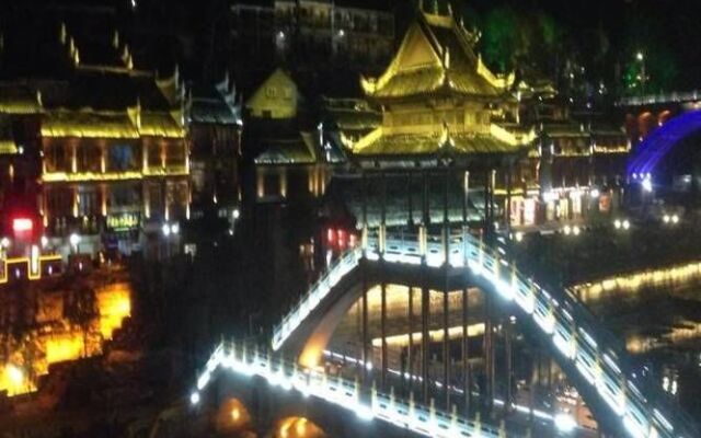 Yijian River View Guesthouse