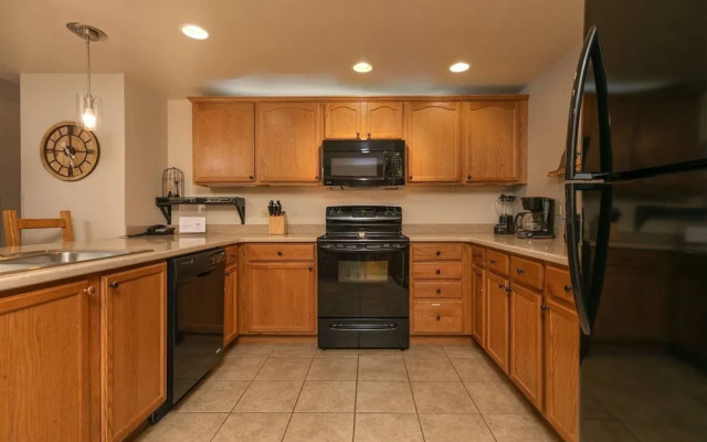 Comfortable 2-bedroom Village at Breckenridge Condo