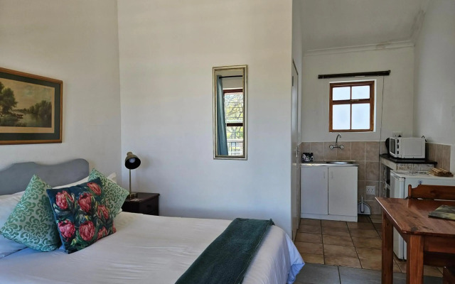 Kelkiewyn Guesthouse Caledon