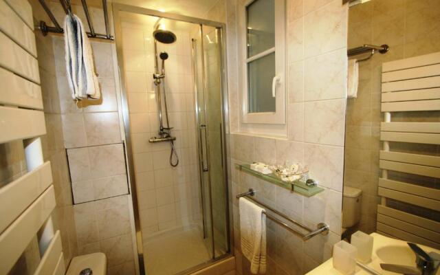 Paris Interiors Rentals - Le Marais Archives 2 Bdr