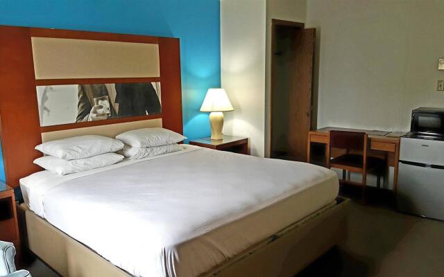 Country Hearth Inn Iron Mountain