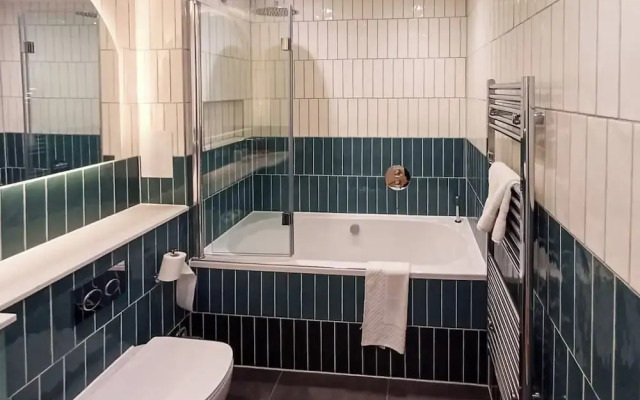 Modern 2 Bedroom 2 Bathroom Apartment