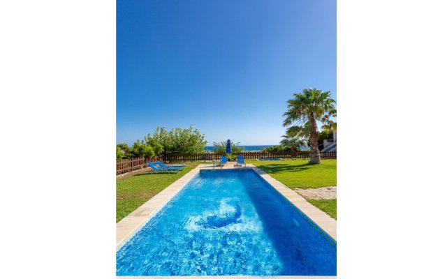 Andreas Beach Villa Large Private Pool Walk to Beach Sea Views A C Wifi Car Not Required - 1654