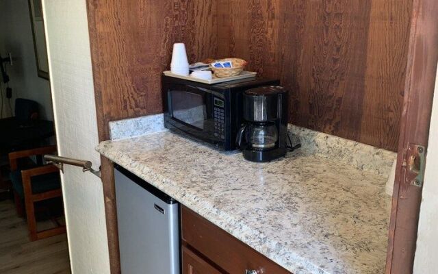 Alta Sierra Village Inn