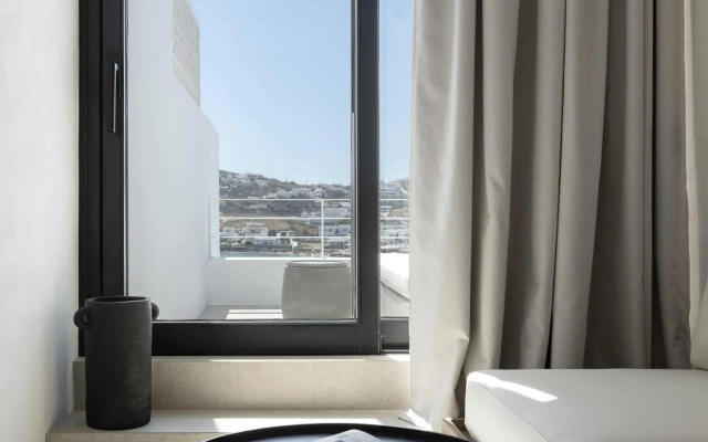 CUBIC Mykonos Seafront Design Suites