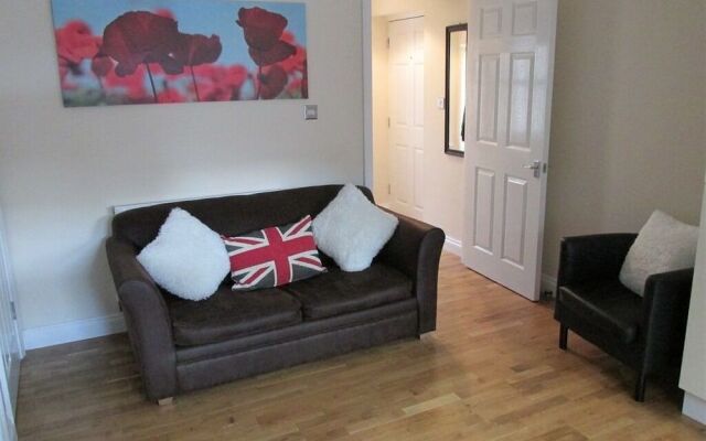 Bath Breaks Apartments