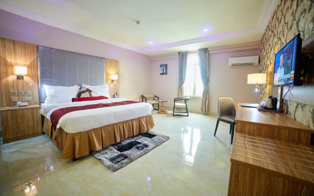 Corinthia Villa Hotel