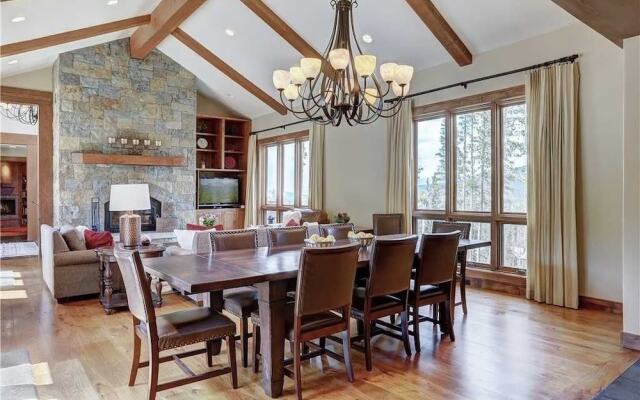 Highlands Hideaway - Private Home by RedAwning