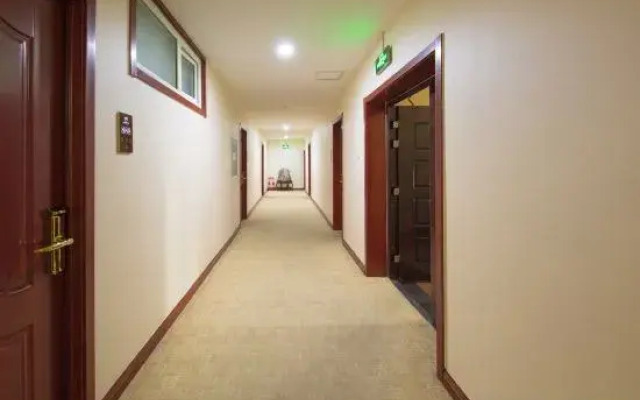 Half acre  fangtang Hotel