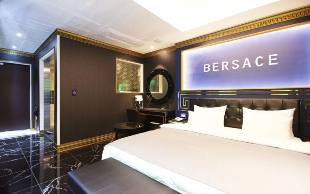 Gyeongju K Myeongpum Hotel