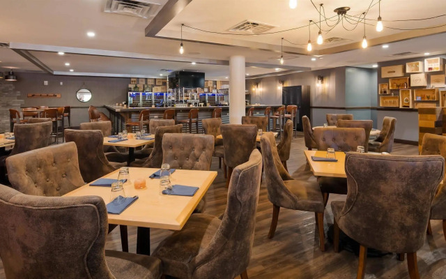 Radisson Hotel Southfield-Detroit